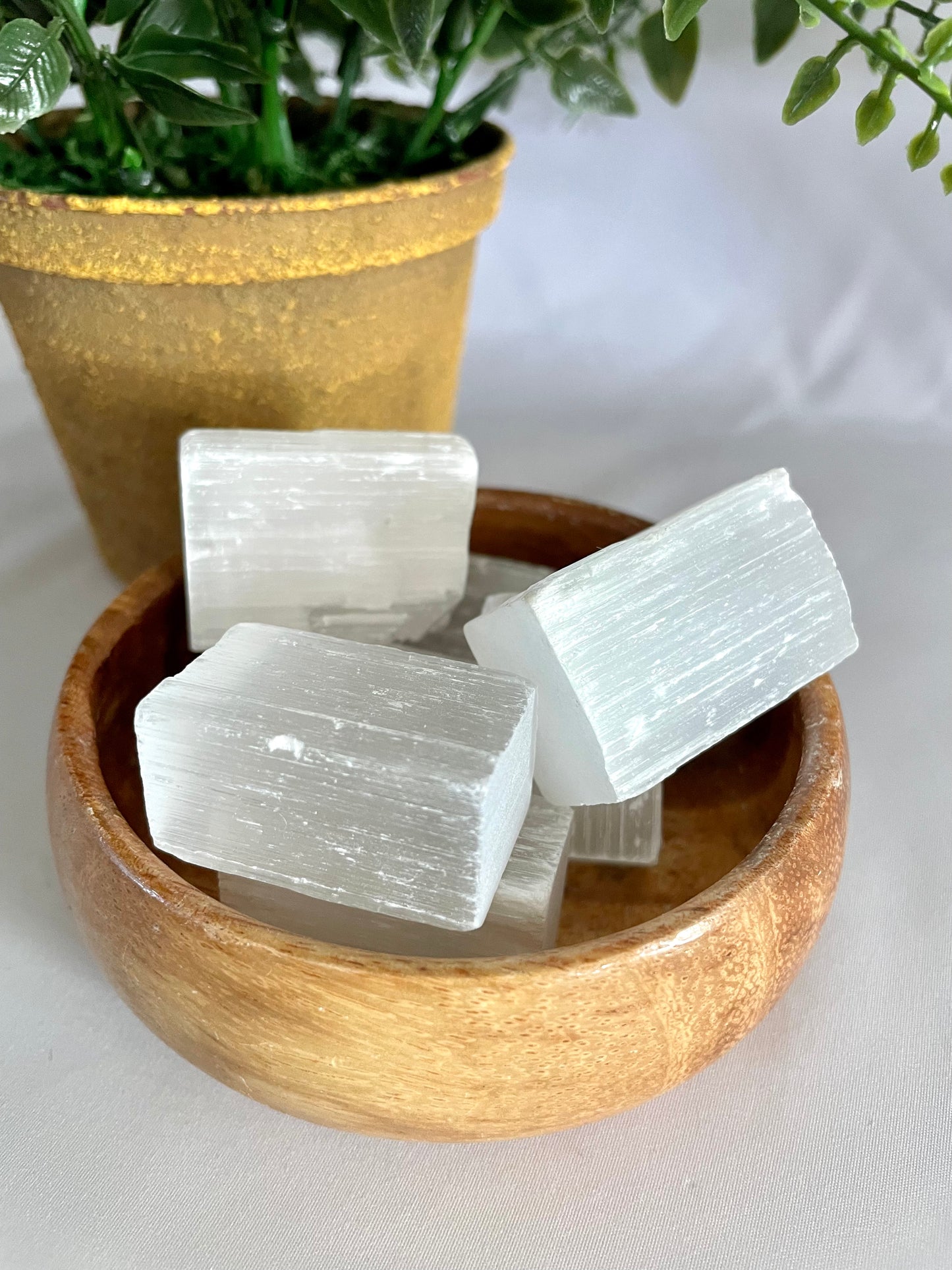 Selenite Raw Chunks